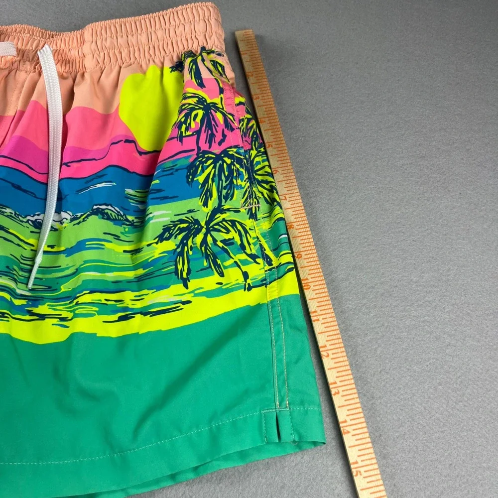 Chubbies Mens 5.5 Inseam Swim Trunks Small Multicolor Tropical Sunset Palm Tree